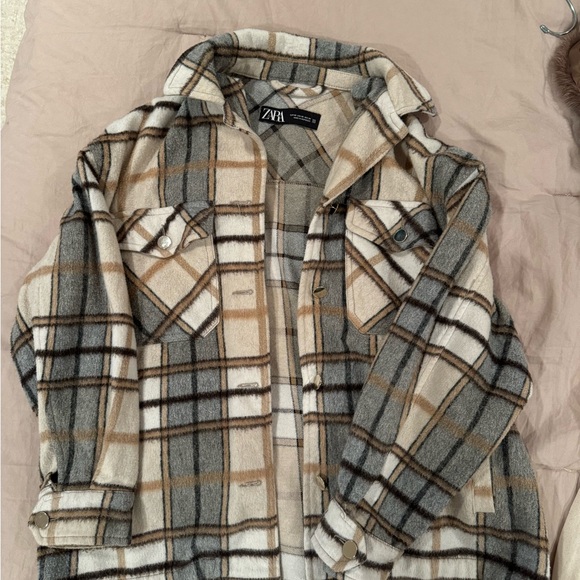 Zara Shacket - Picture 2 of 4